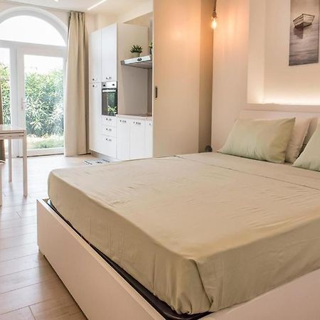 P010 - Porto Recanati, Nuovo Monolocale Fronte Mare Luaran gambar