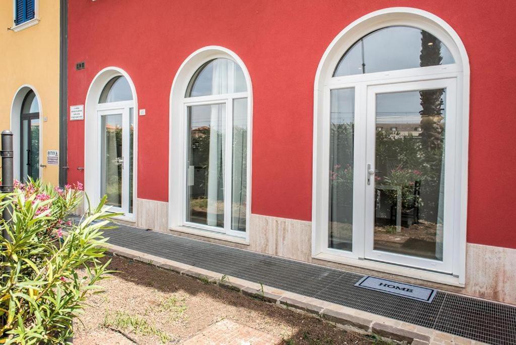 P010 - Porto Recanati, Nuovo Monolocale Fronte Mare Luaran gambar