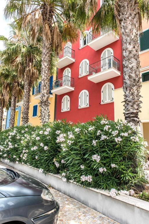 P010 - Porto Recanati, Nuovo Monolocale Fronte Mare Luaran gambar